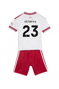 Liverpool Victor Munoz #23 Babyklær Borte Fotballdrakt til barn 2026-27 Korte ermer (+ Korte bukser)
